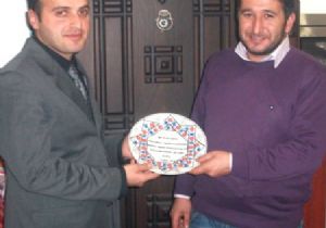 Eğitim desteğine plaketli teşekkür